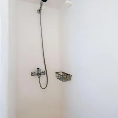 Delfines Ξενοδοχείο 2*