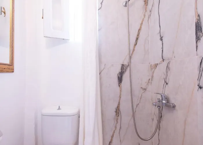 Delfines Otel Mykonos Town